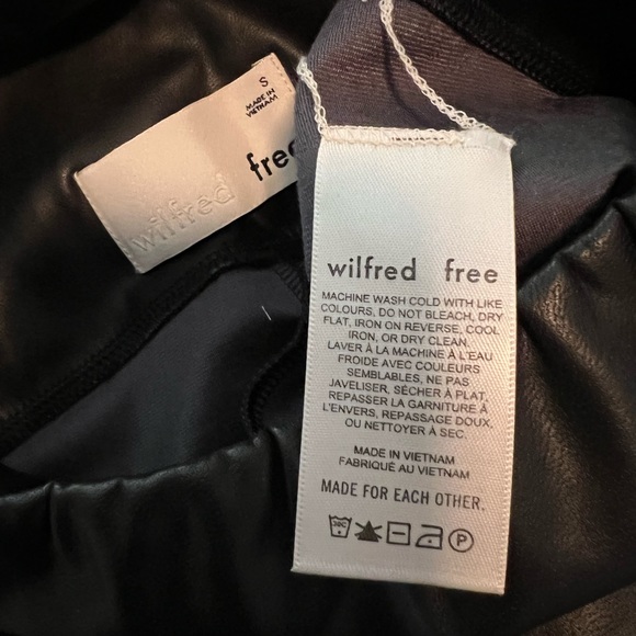 Wilfred Free Daria Vegan Leather Black Leggings size Small - Picture 11 of 16